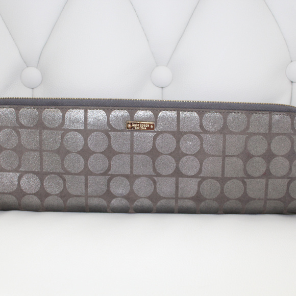 Kate Spade Noel Print Fabric Clutch Silver Gray - Picture 1 of 7